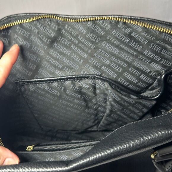 Steve Madden Black Laptop Bag Messenger 14” W x 12” - Picture 8 of 10
